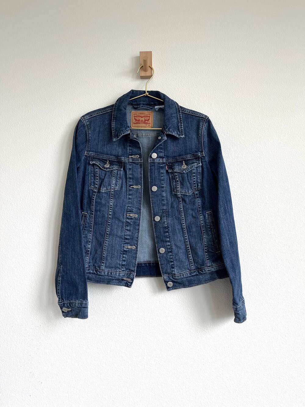 Levi's Americana Original Denim Trucker Jacket - Classic Medium Wash - Size M